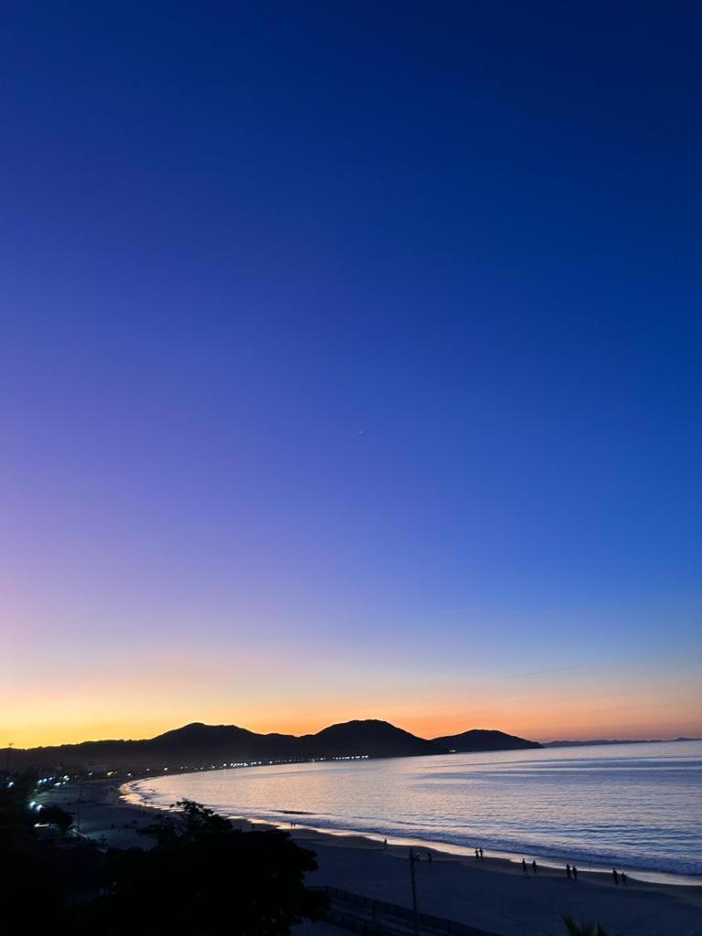 Golfinhos Apart-Hotel - Apto Terreo Frente Ao Mar!!! Флорианополис Экстерьер фото