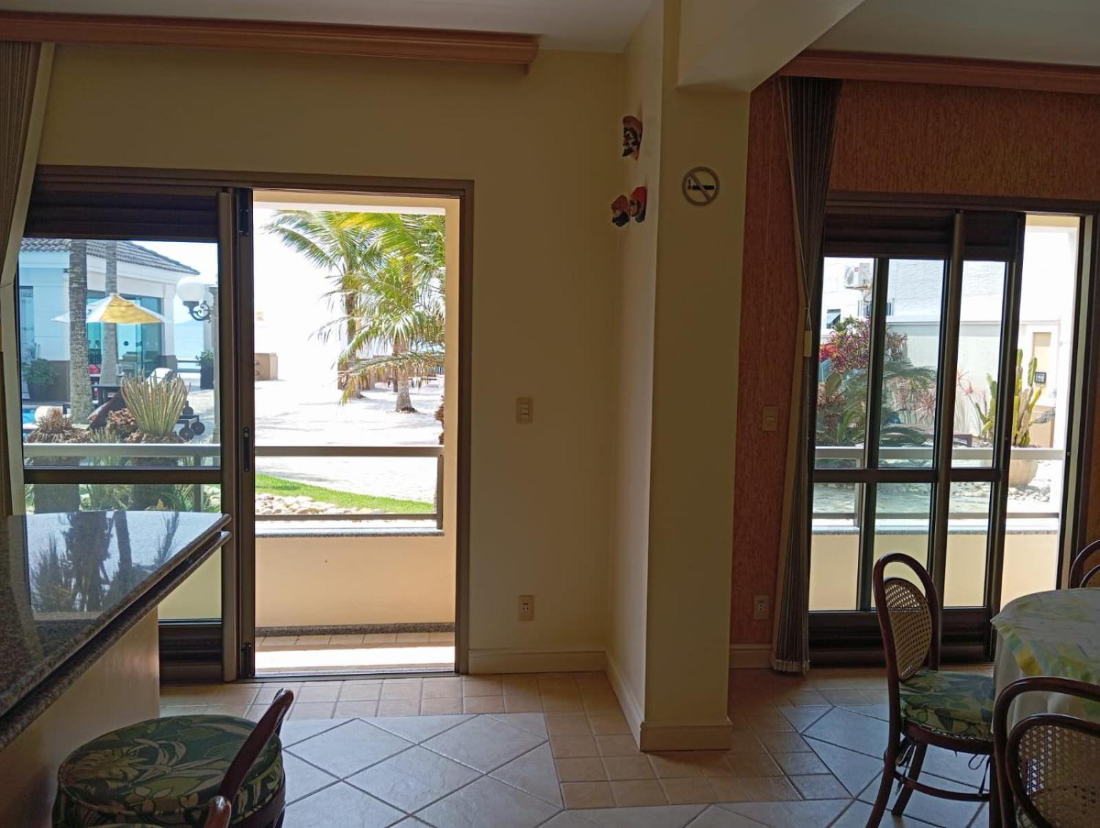 Golfinhos Apart-Hotel - Apto Terreo Frente Ao Mar!!! Флорианополис Экстерьер фото