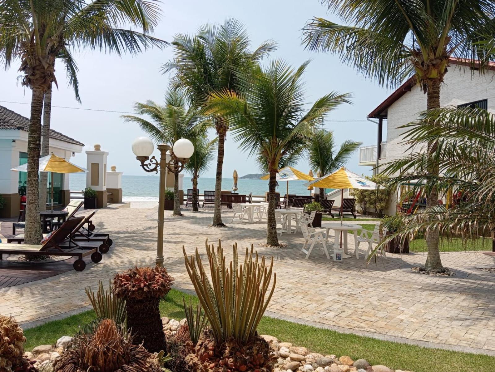 Golfinhos Apart-Hotel - Apto Terreo Frente Ao Mar!!! Флорианополис Экстерьер фото